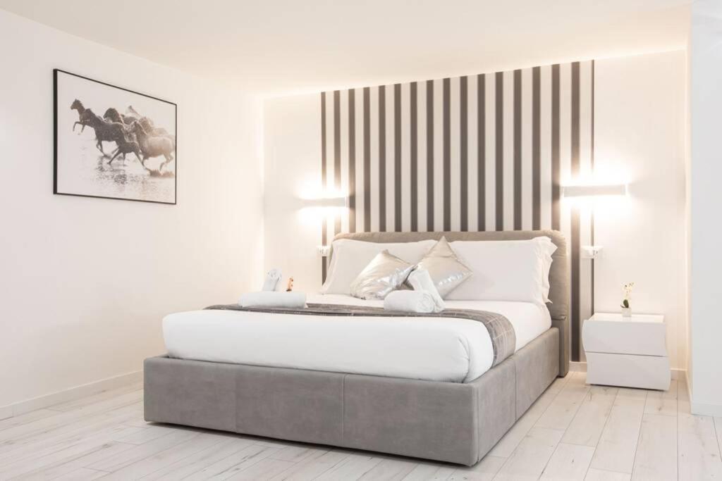 Unforgettable Split Level Jacuzzi Suite Navona - Top Collection Rome Bagian luar foto