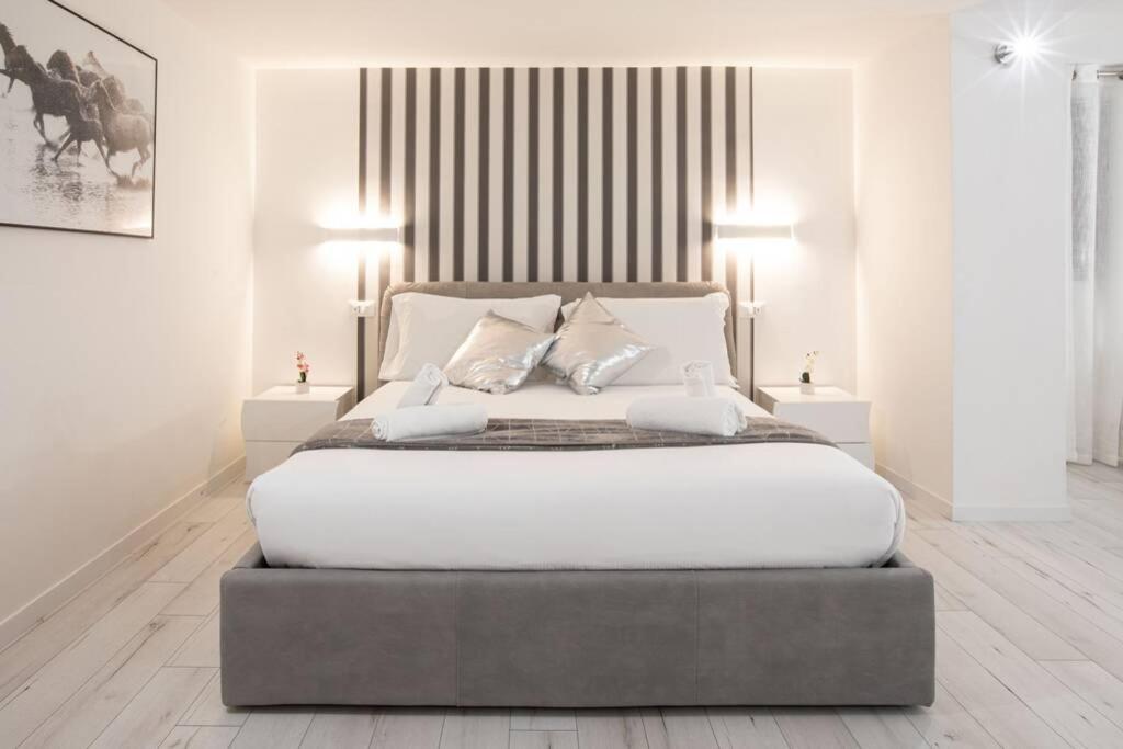 Unforgettable Split Level Jacuzzi Suite Navona - Top Collection Rome Bagian luar foto